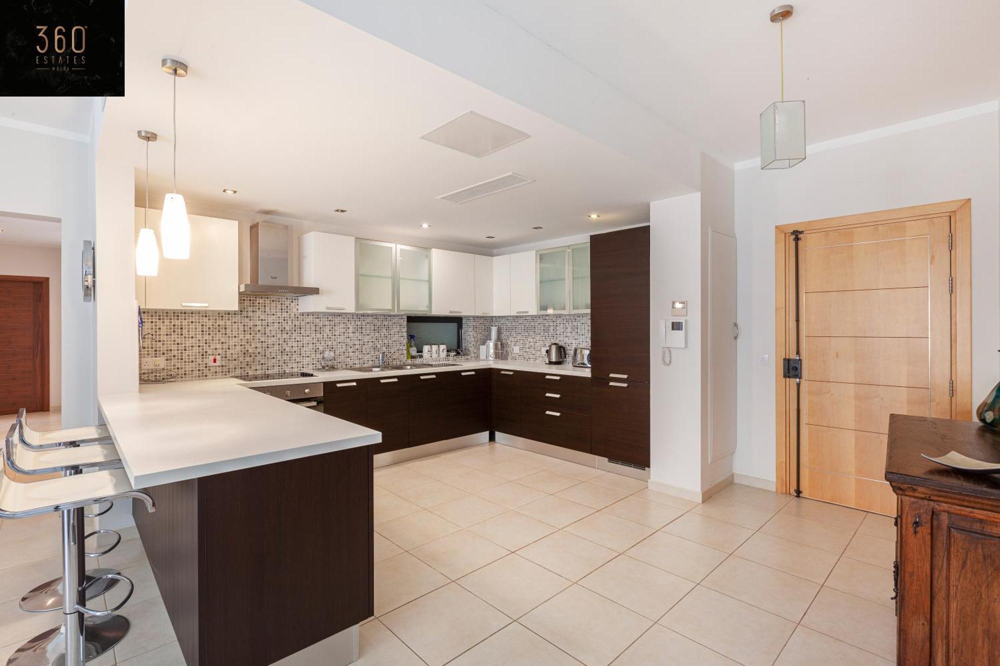 Apartmán Pender Lux Complex - 3Br Unit With Private Parking By 360 Estates Saint Julian's Exteriér fotografie