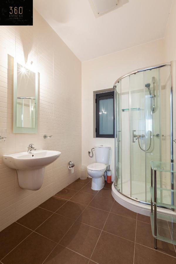 Apartmán Pender Lux Complex - 3Br Unit With Private Parking By 360 Estates Saint Julian's Exteriér fotografie